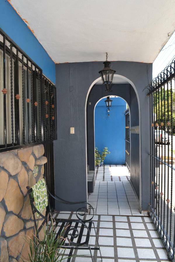 Hotel Y Suites Los Alcatraces León Dış mekan fotoğraf
